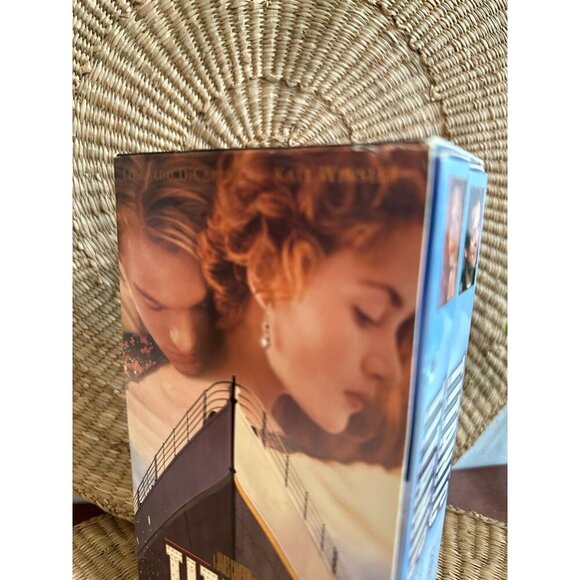 Titanic VHS 2 set - Picture 3 of 10